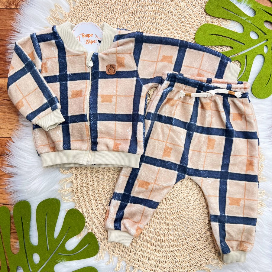 Conj. Casaco Xadrez com Ursinho e Calça de Pelinho - Areia e Azul Jeans